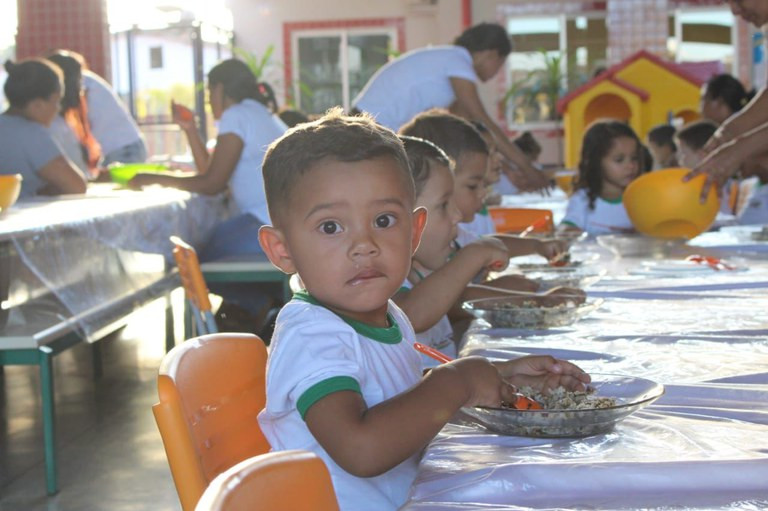 Nota técnica traz orientações sobre aleitamento materno no ambiente escolar e alimentação complementar adequada e saudável